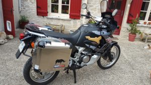 Rhino Aluminium Panniers - HONDA AFRICA TWIN RD07/A (Exhaust Cutout 48/40 L) - Image 6