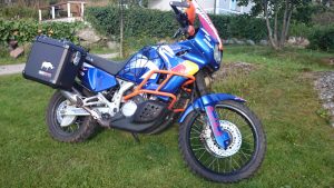 Rhino Aluminium Panniers - HONDA AFRICA TWIN RD07/A (Exhaust Cutout 48/40 L) - Image 3