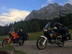 Rhino Aluminium Panniers - HONDA AFRICA TWIN RD07/A (Exhaust Cutout 48/40 L) - Image 11
