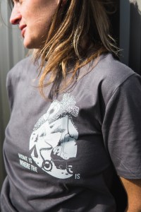 T-Shirt "Home is Where Your Heart is" - Image 6