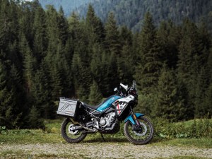 Rhino Aluminium Panniers - CFMOTO 450MT (Exhaust Cutout 48/40 l) - Image 5