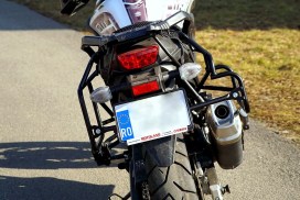SUZUKI V-Strom 650 Pannier Racks (XT/DE) – Asymmetrical (Exhaust Cutout) - Image 2