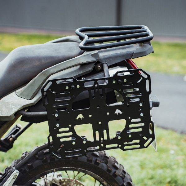 QuickLock lockable soft pannier mount mechanism close-up